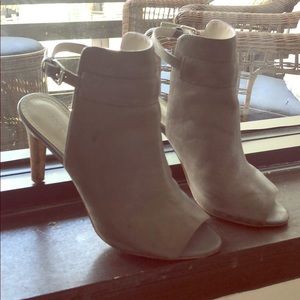 Franco Sarto grey pep toe heels